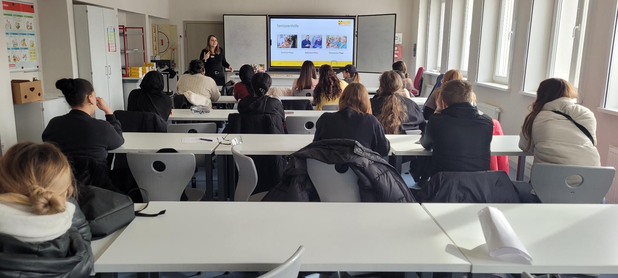 PTU 2026 am ZBW: 18 Unternehmen öffnen Türen in Ausbildung und Studium